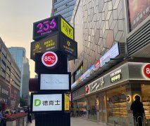 老餐饮设计师为您解读新餐饮品牌选址是综合商场店好还是街边店铺好？